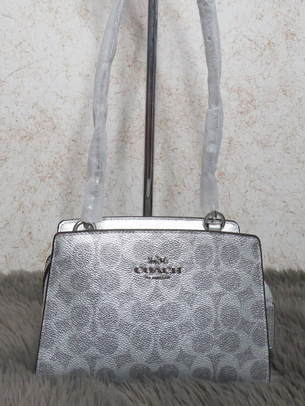 Coach Gia Crossbody in Signature Canvas (Gray)
